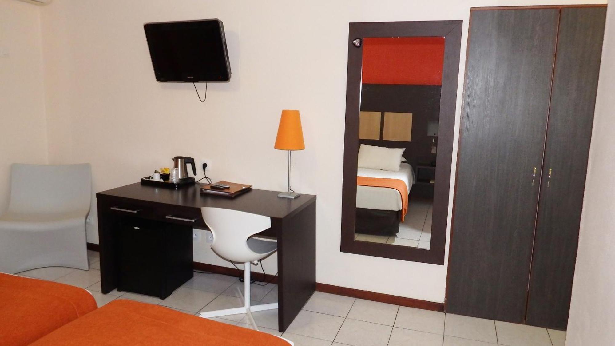 Central Hotel Cayenne Dış mekan fotoğraf