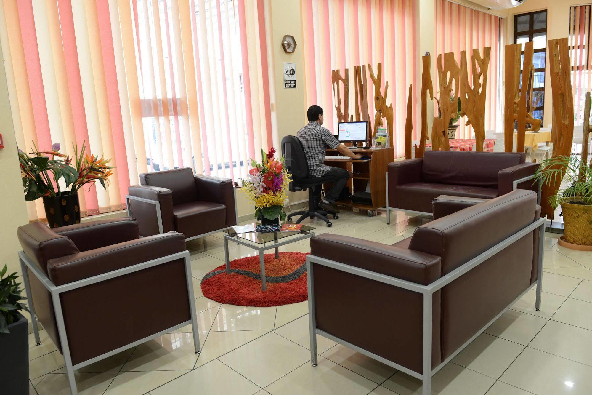 Central Hotel Cayenne Dış mekan fotoğraf