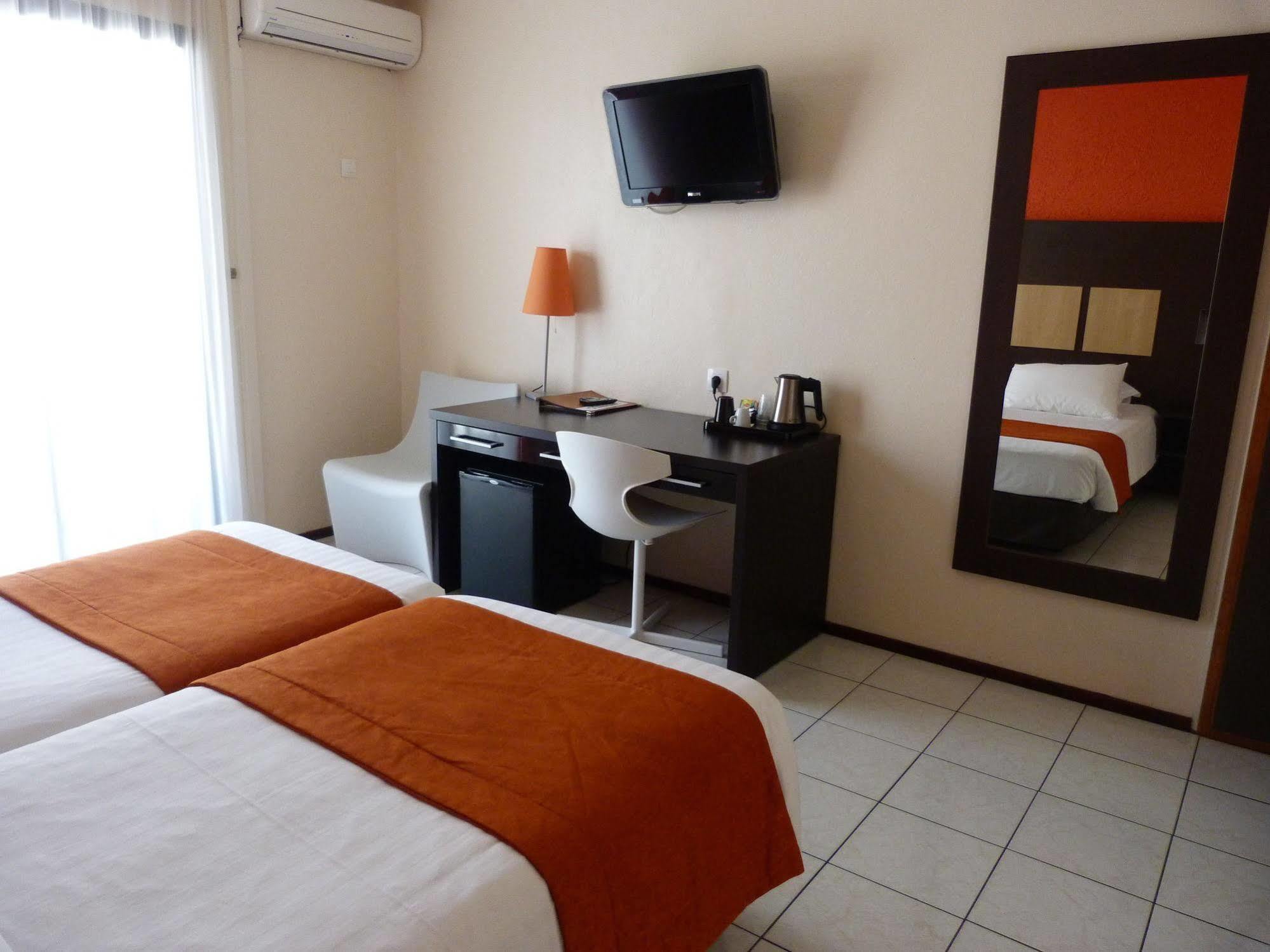 Central Hotel Cayenne Dış mekan fotoğraf
